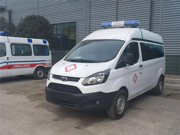 新全順短軸轉(zhuǎn)運型救護車 新全順短軸轉(zhuǎn)運型救護車