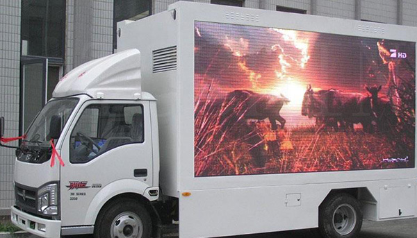 led廣告車方向盤轉向沉重時候需要去保養(yǎng)了哦